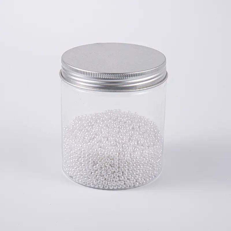 Paano nagdaragdag ang mga kuwintas na baso ng pagbuburda