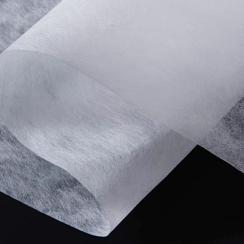 Ang pagtaas ng mga hindi pinagtagpi na tela sa modernong industriya ng tela: Pagbabago ng tradisyonal na mga pamamaraan sa pagmamanupaktura